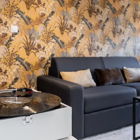 Les Cles De Laure - Le 11 Jacuzzi Avec Terrasses Clim Netflix Parking * Carcassonne