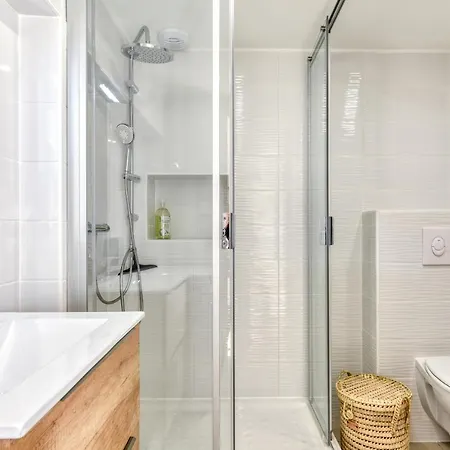 Appartement Les Clés De Laure - Le 11 Jacuzzi Avec Terrasses Clim Netflix Parking